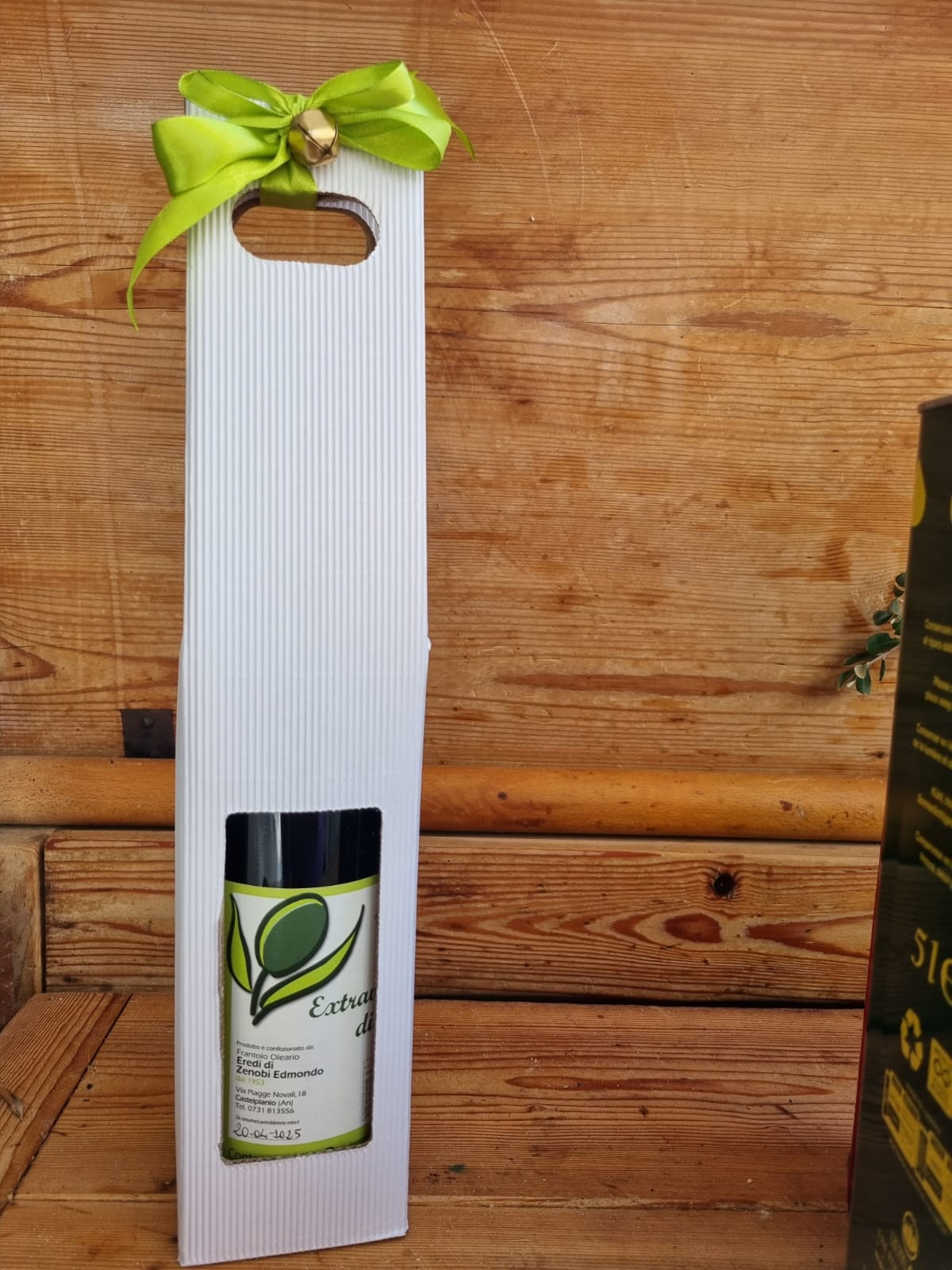 Bottiglia di olio non filtrato da 1 Llitro in confezione regalo